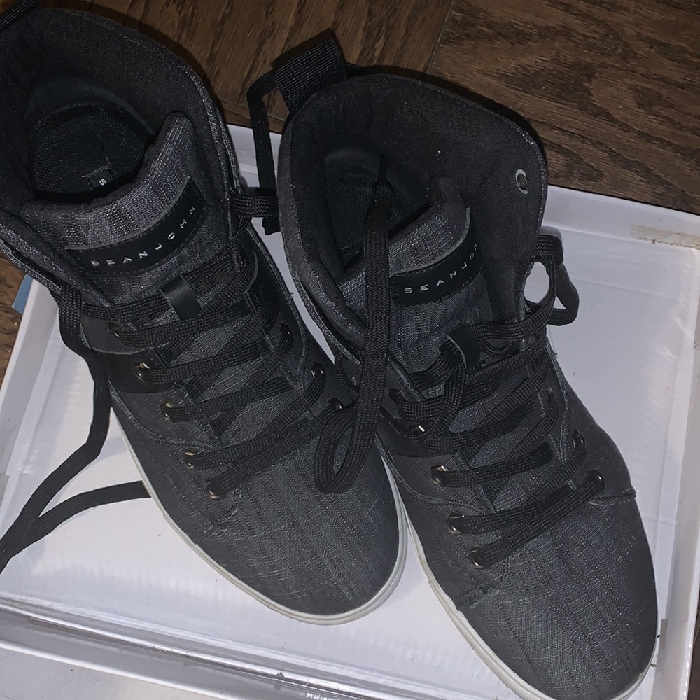 SEAN JOHN SNEAKERS DENIM SIZE 10